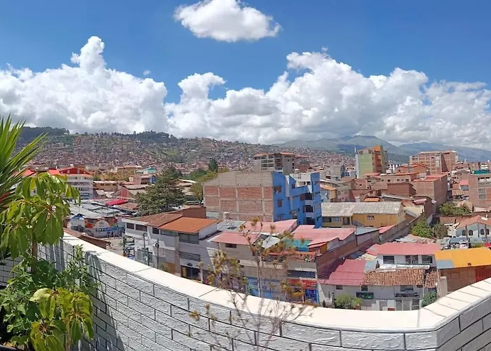アパート Skyline View 7th Floor, Stairs Only - 7mo Piso Solo Gradas Sin Elevador- *
