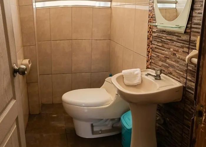 アパート Skyline View 7th Floor, Stairs Only - 7mo Piso Solo Gradas Sin Elevador- *