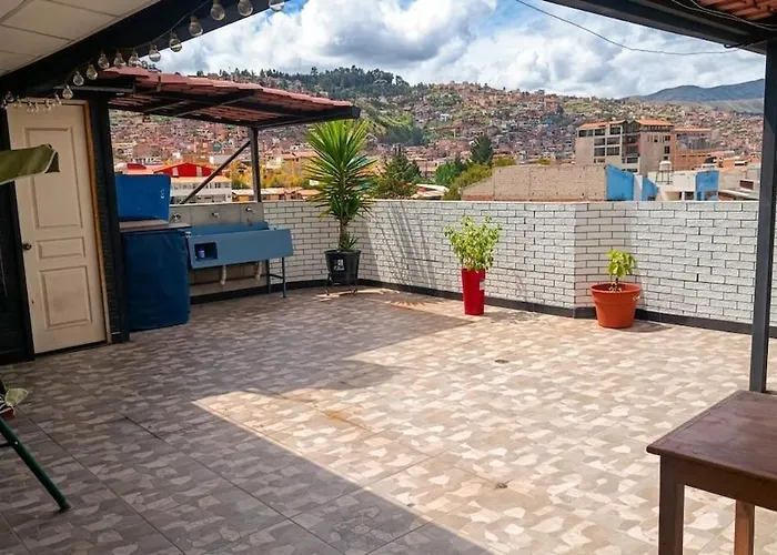 Skyline View 7th Floor, Stairs Only - 7mo Piso Solo Gradas Sin Elevador- アパート *
