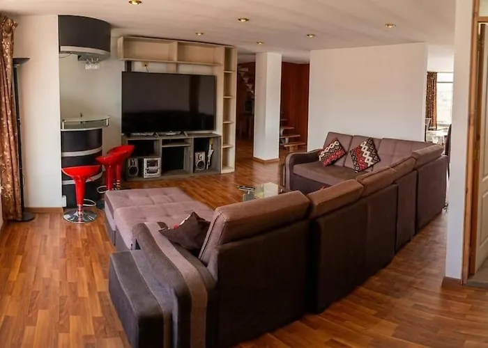 Skyline View 7th Floor, Stairs Only - 7mo Piso Solo Gradas Sin Elevador- アパート *